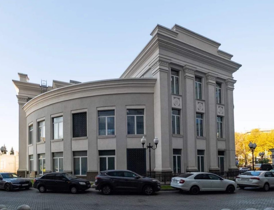 фасад дома, здание по адресу г Москва, ул Серпуховский Вал, д 19